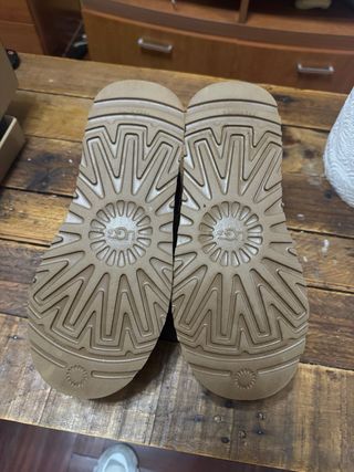 Zuecos UGG Marrones
