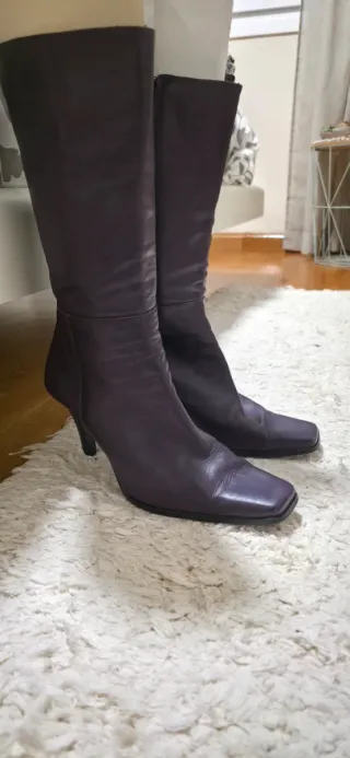 Botas altas tacón moradas