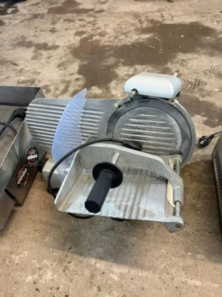 Cortadora de fiambres profesional