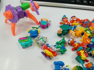 Lote Juguetes Piratix y Superthings