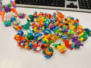 Lote Juguetes Piratix y Superthings