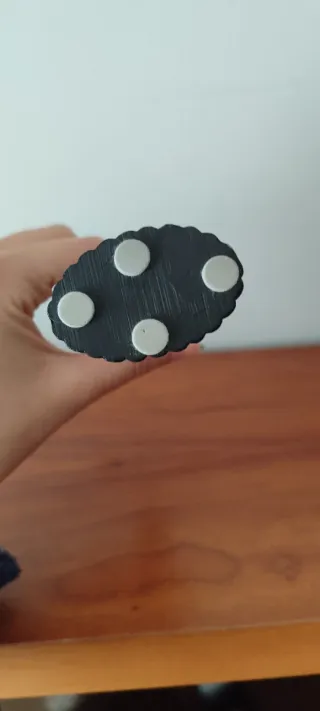 Colgador de collares vestido lunares