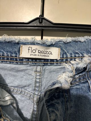 Pantaloncini Jeans Donna Flo Reiza Strappati