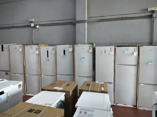 Frigorífico blanco nuevo de outlet desde