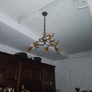 Lámpara de techo de metal y cristal