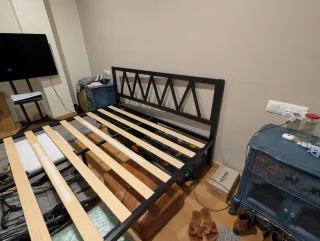 Cama y Colchón Negro/Marrón