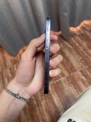 iPhone 14 Pro Morado/Plateado