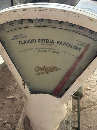 Balanza antigua Ortega