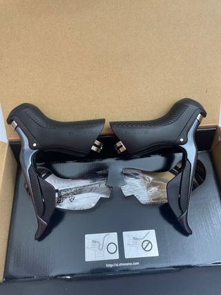 Par Palancas Shimano Ultegra Di2 ST-R8050