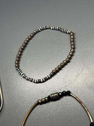 Coppia di braccialetti con perline