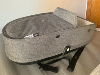 Bugaboo Bee 5 Silla de Paseo Gris + Capazo