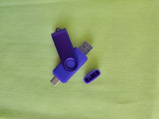 Pendrive USB 100 GB - Morado - Nuevo