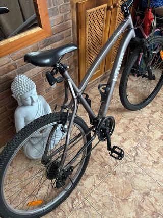 Bicicleta B-Twin Gris