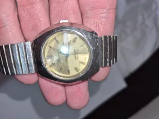 Reloj antiguo metal