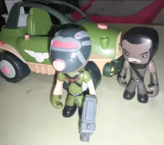 Mutant Busters Gioco Veicolo con Personaggi