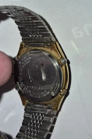 Reloj Citizen Dorado Digi-Ana Crono Alarma