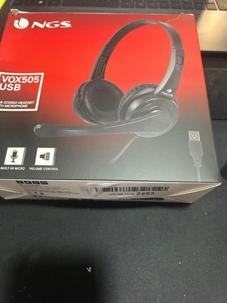 Auriculares NGS VOX505USB con Micrófono