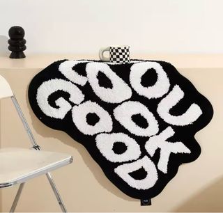Alfombra You Look Good Negra y Blanca