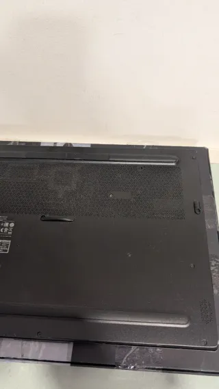 Portátil Gaming MSI GS65 Stealth Thin 8RF