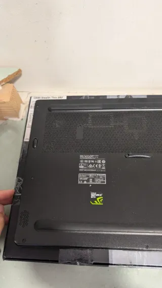 Portátil Gaming MSI GS65 Stealth Thin 8RF