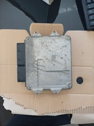 Centralita Motor GM 55194015 ZF Opel Combo
