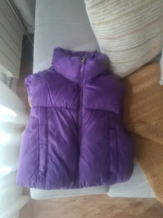 Chaleco Bershka morado talla M