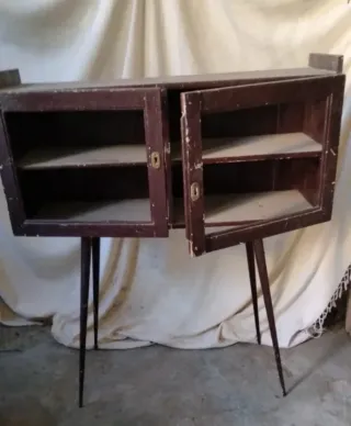 Mueble vintage para restaurar de madera y metal
