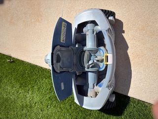 2 Robots Limpiafondos Zodiac MX8