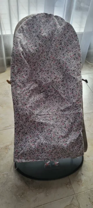 Hamaca BabyBjörn Bouncer Bliss + Juguete