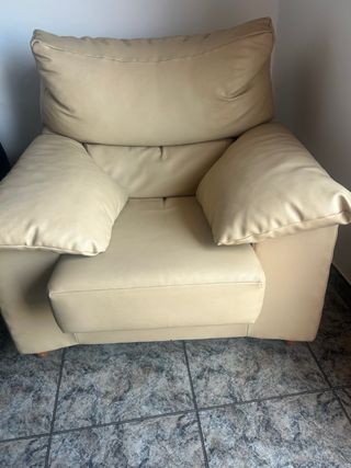 Sillón individual beige piel sintética