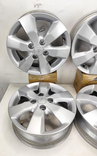 Juego de Llanta Original de Toyota 14 pulgadas