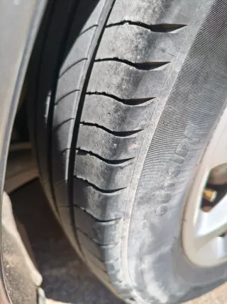 Mercedes-Benz B180 acepto cambios