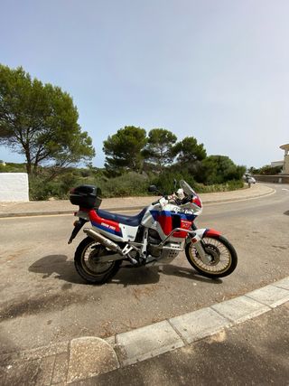 Honda Africa Twin 750 Adventure(esta en Menorca )