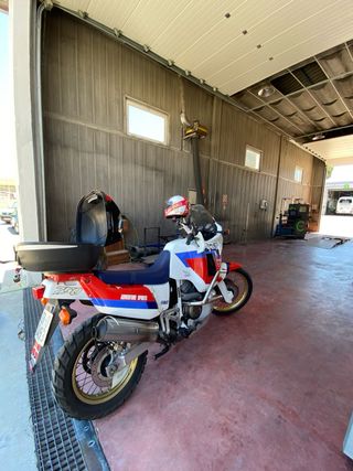 Honda Africa Twin 750 Adventure(esta en Menorca )