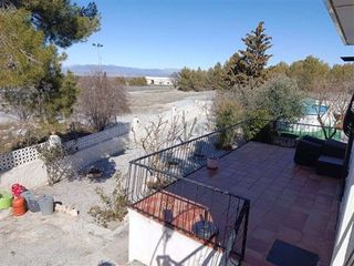 Chalet en venta en Baza