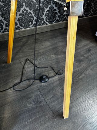 Lámpara Foco Trípode Madera y Metal