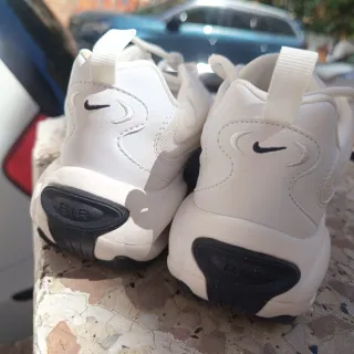 Tenis Nike Blancos y Negros