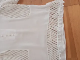 Blusa blanca manga 3/4 con rejilla