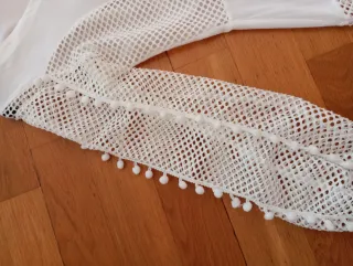 Blusa blanca manga 3/4 con rejilla