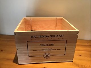 Caja de madera para almacenaje, manualidades.