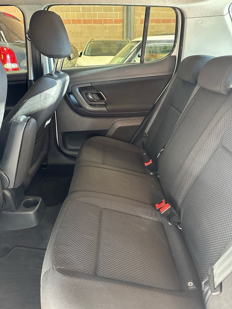 Škoda Fabia 1.6 TDI CR Elegance 2014, foto 12