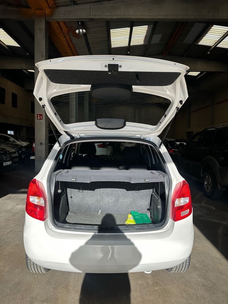 Škoda Fabia 1.6 TDI CR Elegance 2014, foto 7