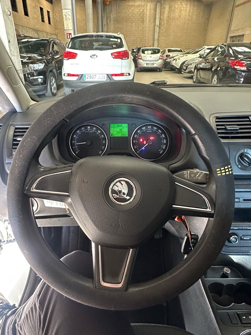 Škoda Fabia 1.6 TDI CR Elegance 2014, foto 13
