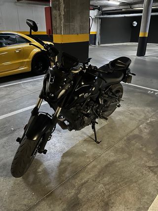 Yamaha MT-07 Negra 2024