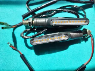Intermitentes LED secuenciales moto
