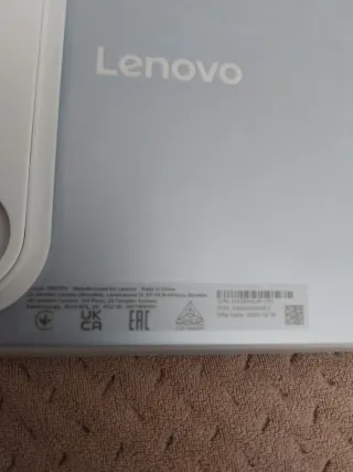 Tablet Lenovo 10.1 (128GB/4GB RAM) - Como nueva