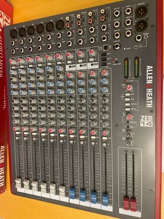 Mesa de mezclas ALLEN & HEAT ZED-14