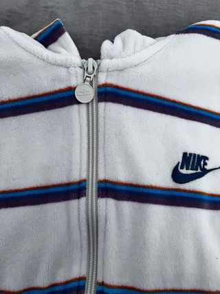 Chaqueta Nike Rayas Vintage terciopelo 2000s