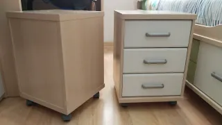 Habitación juvenil. Cama+escritorio+baldas+cómodas