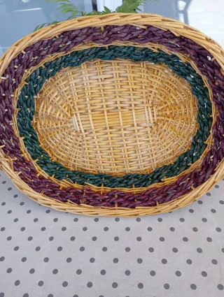 Cesto in vimini decorato
